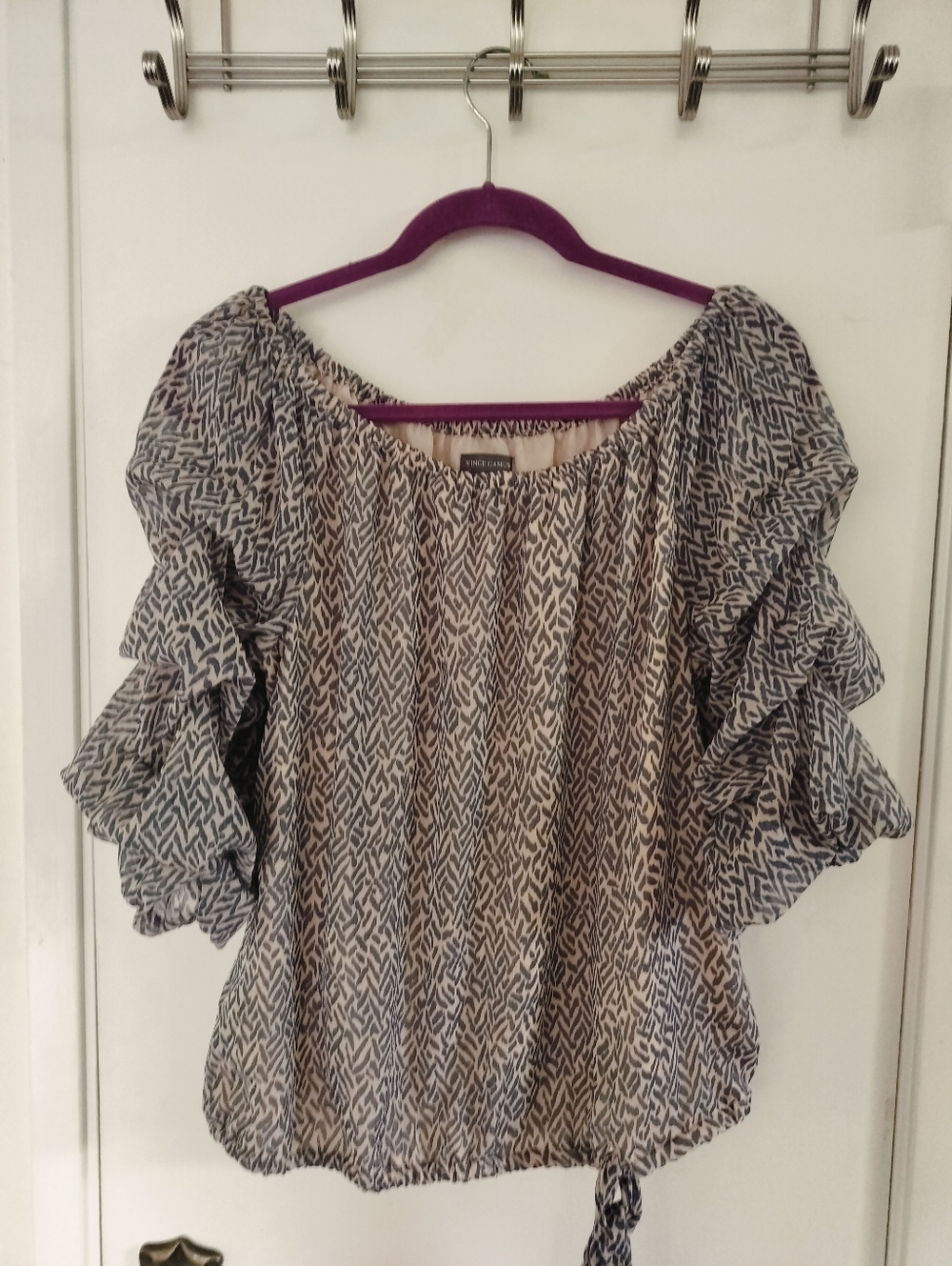 Vince Camuto Blue Cream Ruffle Sleeve Top With Hem Tie Size Medium